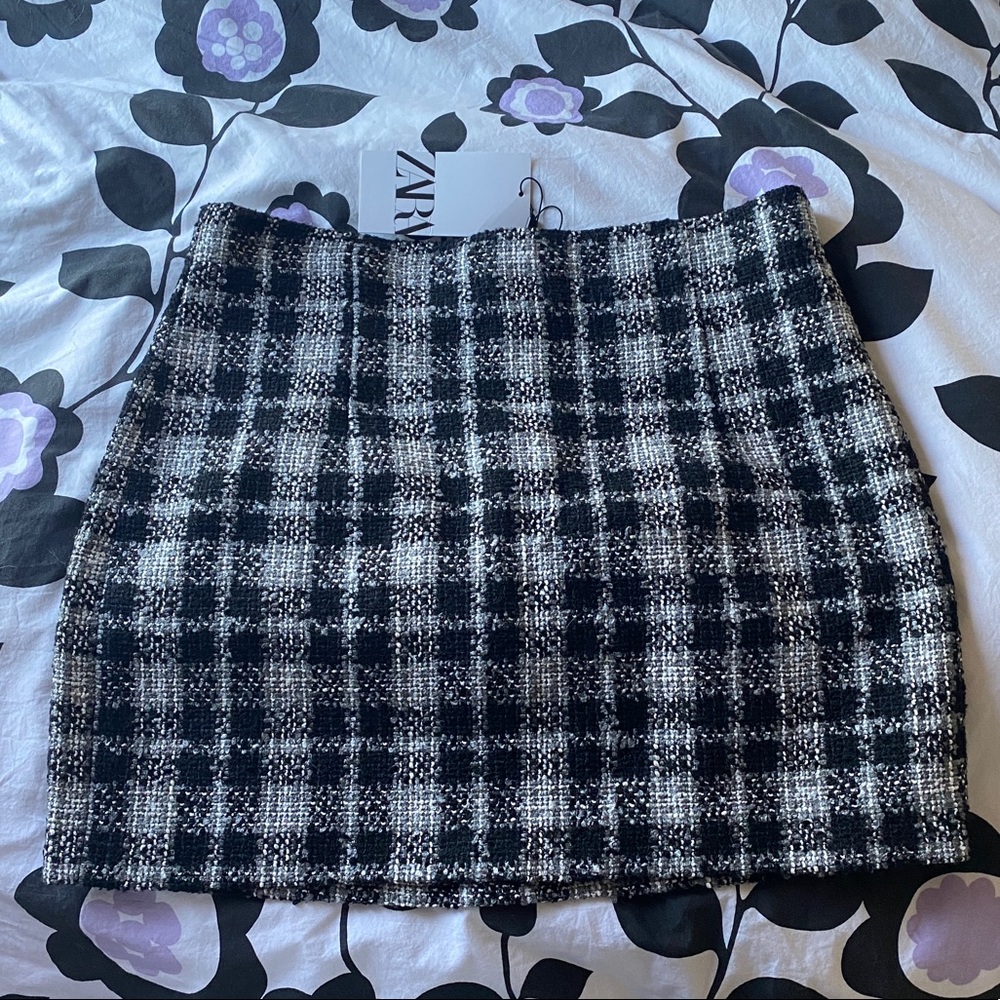 Zara tweed mini skirt🤍
